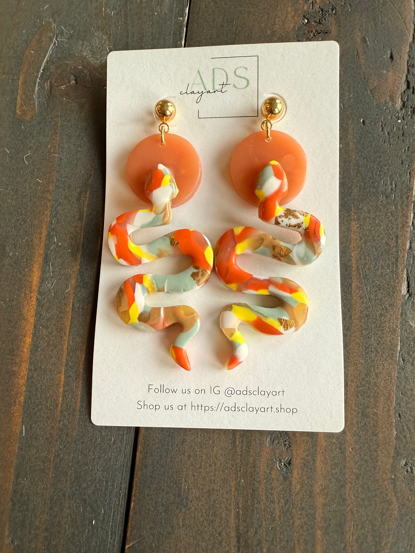 Y2clay in Multiple Colors with Metal Detail