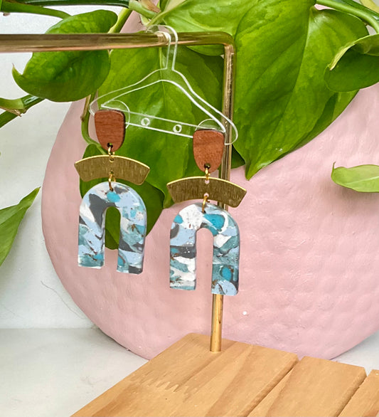 Summer in Multiple Colors with Metal and Wood Detail